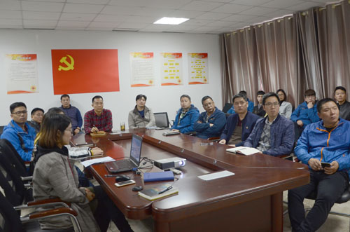 老街玉祥集团公司党支部组织党员寓目《平语近人——一枝一叶总关情》