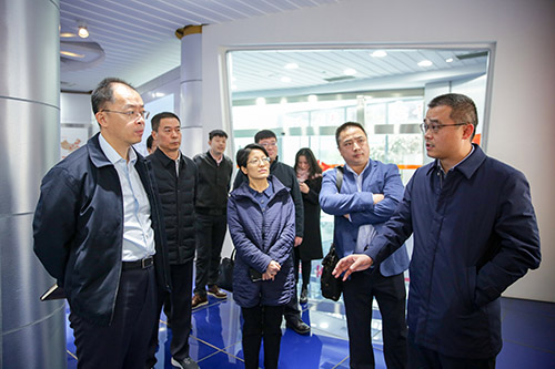 国家开发银行苏州分行行长王少丹一行到访老街玉祥集团公司