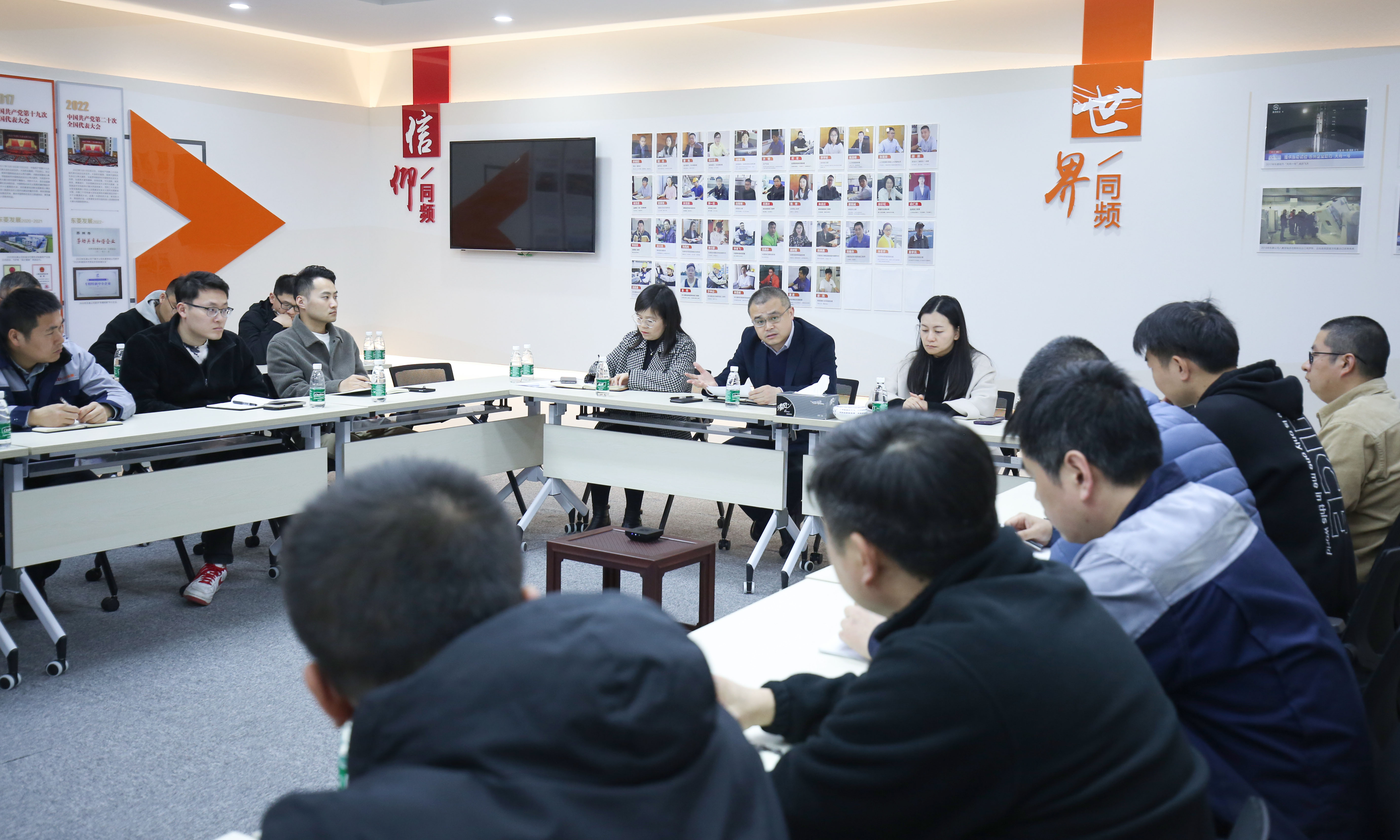 老街玉祥集团公司党支部开展“学悟‘两会’精神，，，，，，引立志进实力”主题党日活动老街玉祥集团公司党支部开展“学悟‘两会’精神，，，，，，引立志进实力”主题党日活动